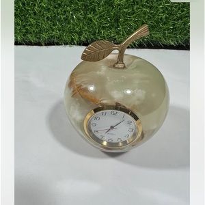 vintage souvenir "Apple" Watch onyx stone 3 In vintage
